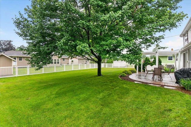 2502 Bradford Avenue, Janesville, WI 53545