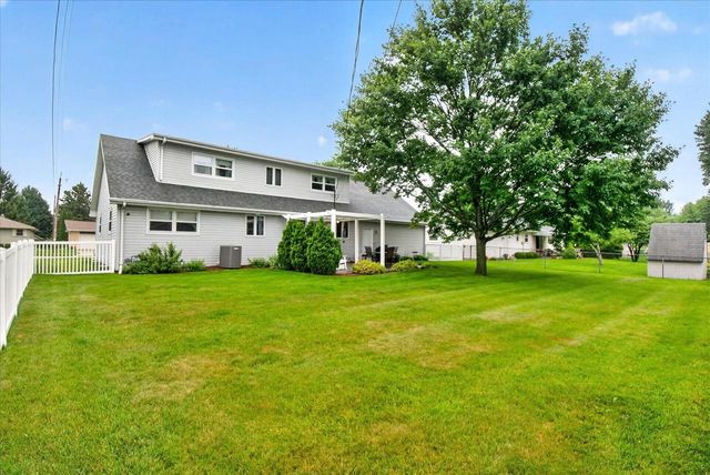 2502 Bradford Avenue, Janesville, WI 53545