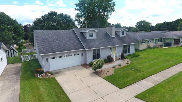 2502 Bradford Avenue, Janesville, WI 53545