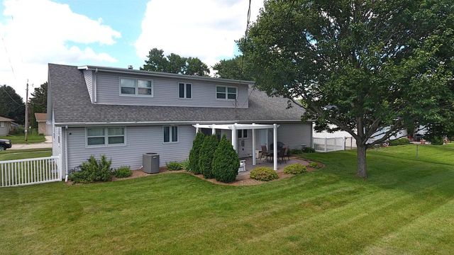 2502 Bradford Avenue, Janesville, WI 53545