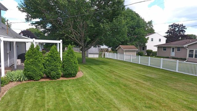 2502 Bradford Avenue, Janesville, WI 53545