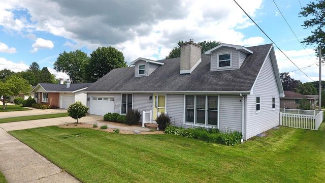 2502 Bradford Avenue, Janesville, WI 53545