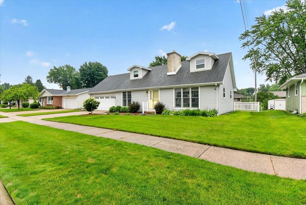 2502 Bradford Avenue, Janesville, WI 53545