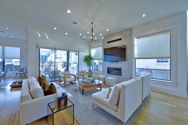 4602 Mimosa Drive, Bellaire, TX 77401