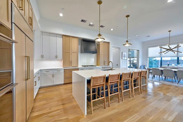 4602 Mimosa Drive, Bellaire, TX 77401