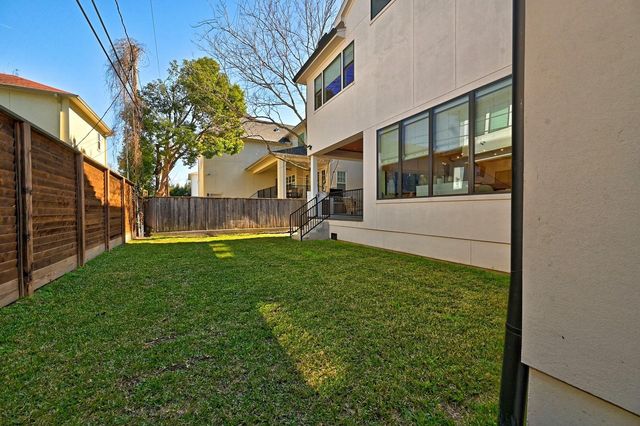 4602 Mimosa Drive, Bellaire, TX 77401