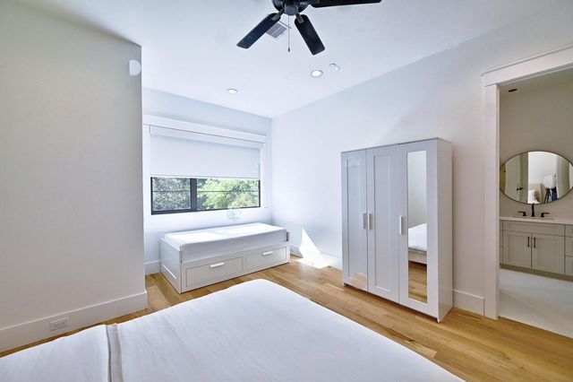 4602 Mimosa Drive, Bellaire, TX 77401