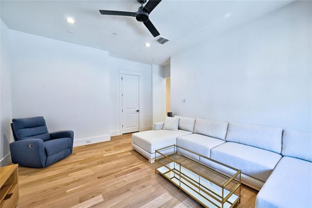 4602 Mimosa Drive, Bellaire, TX 77401