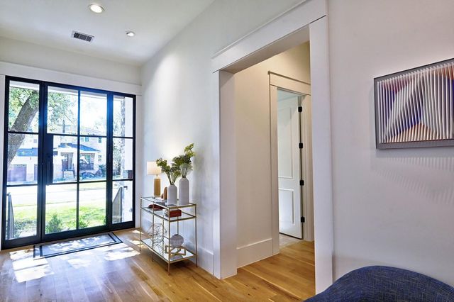 4602 Mimosa Drive, Bellaire, TX 77401