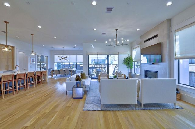 4602 Mimosa Drive, Bellaire, TX 77401