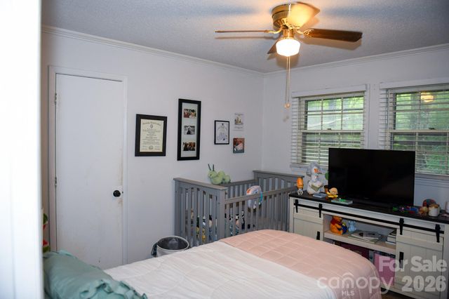 616 Pineview Lakes Road, Chester, SC 29706