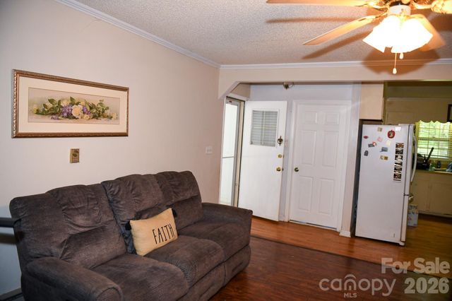 616 Pineview Lakes Road, Chester, SC 29706