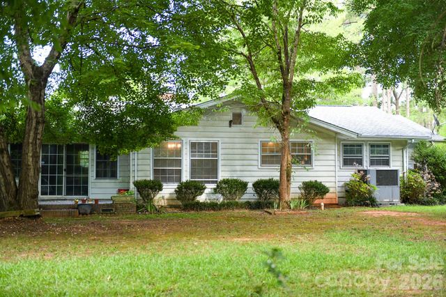 616 Pineview Lakes Road, Chester, SC 29706