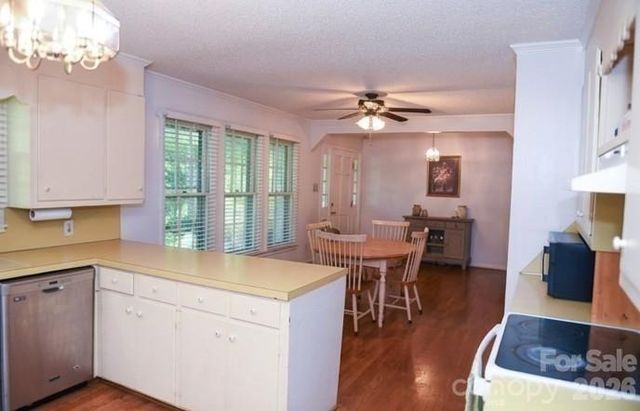 616 Pineview Lakes Road, Chester, SC 29706