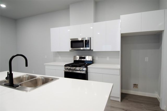 2830 Mansfield Street, Houston, TX 77091