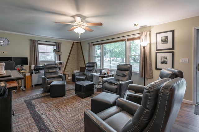 40 Grand Avenue, Nashua, NH 03060