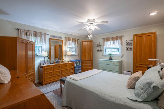 40 Grand Avenue, Nashua, NH 03060