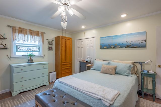 40 Grand Avenue, Nashua, NH 03060