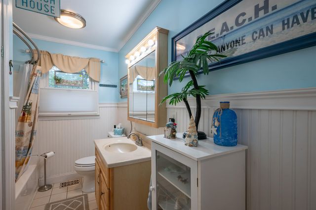 40 Grand Avenue, Nashua, NH 03060