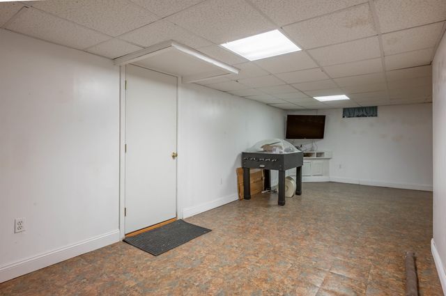 40 Grand Avenue, Nashua, NH 03060