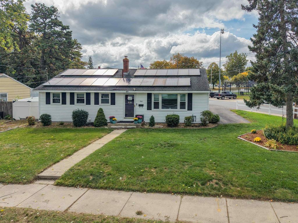 40 Grand Avenue, Nashua, NH 03060