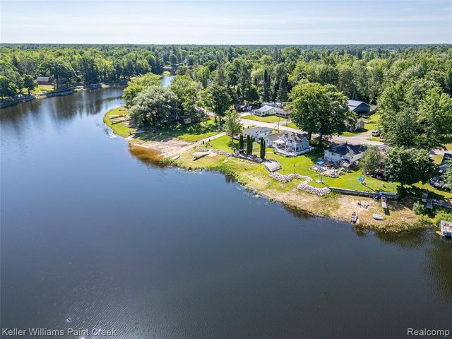 1379 Sioux Street, Gladwin, MI 48624