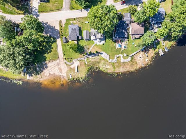 1379 Sioux Street, Gladwin, MI 48624