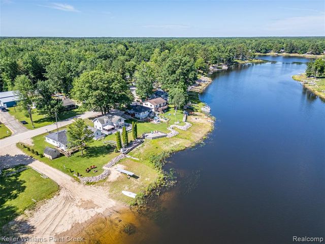 1379 Sioux Street, Gladwin, MI 48624