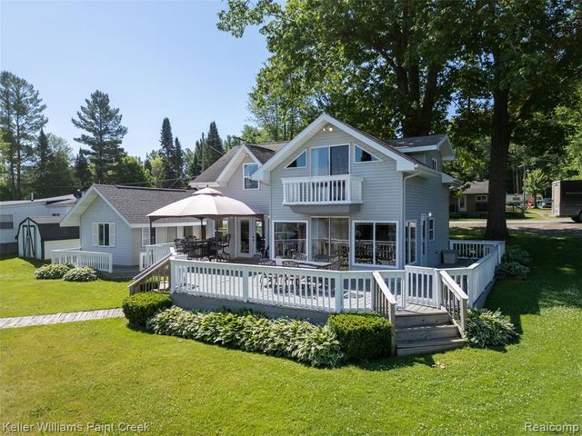 1379 Sioux Street, Gladwin, MI 48624