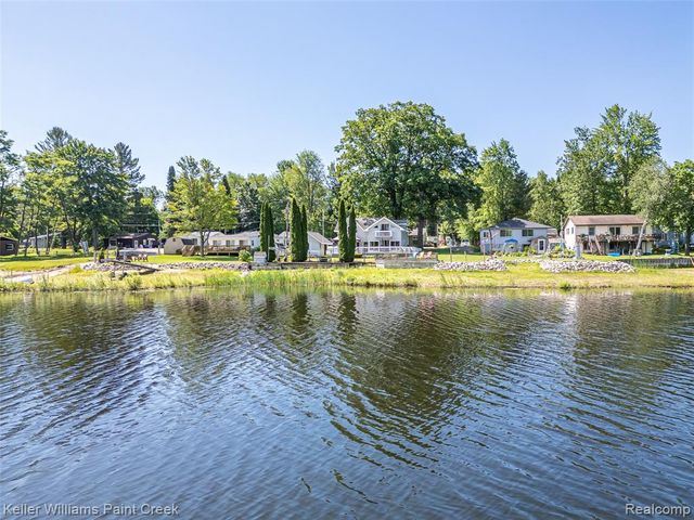 1379 Sioux Street, Gladwin, MI 48624