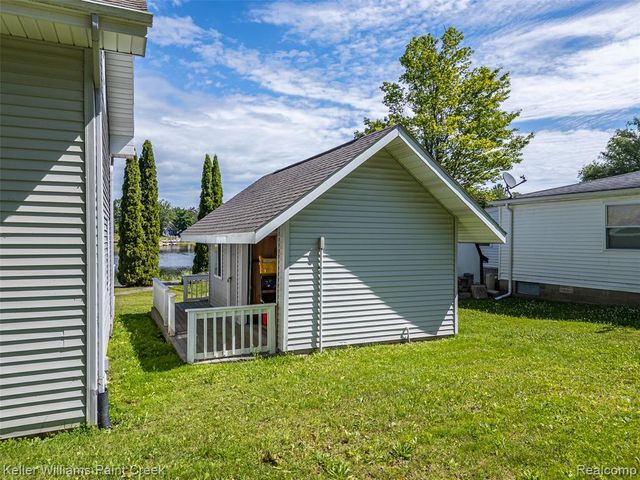 1379 Sioux Street, Gladwin, MI 48624