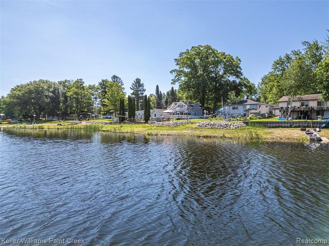 1379 Sioux Street, Gladwin, MI 48624