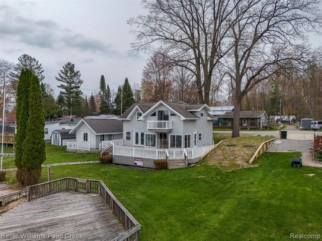 1379 Sioux Street, Gladwin, MI 48624