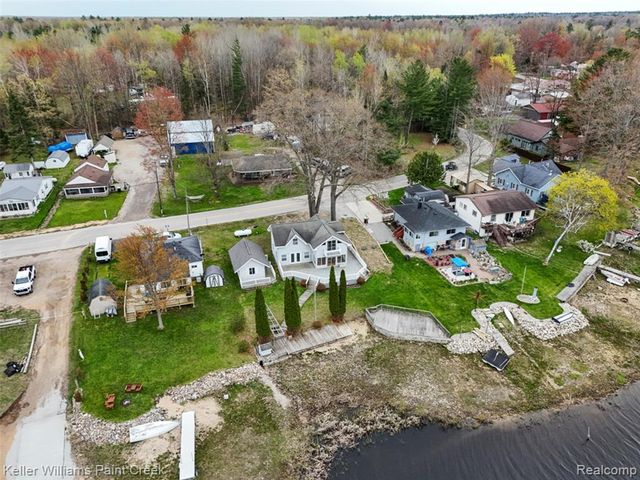1379 Sioux Street, Gladwin, MI 48624