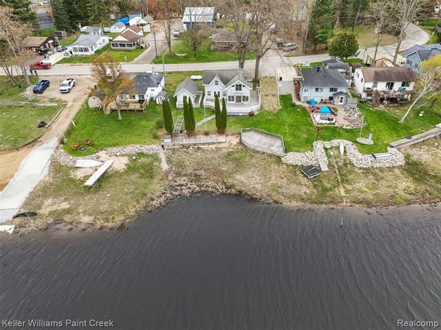 1379 Sioux Street, Gladwin, MI 48624