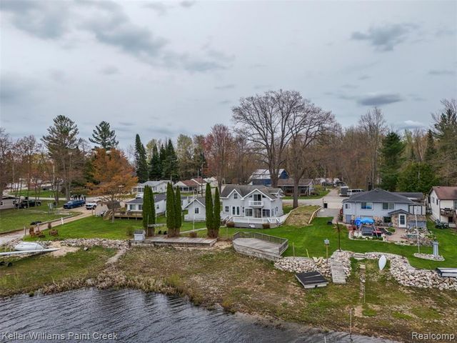 1379 Sioux Street, Gladwin, MI 48624
