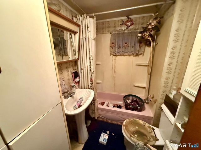 464 Lopus Road, Beacon Falls, CT 06403