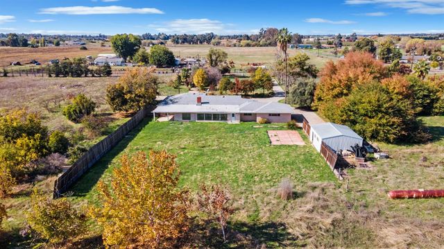 4666 N Zediker Avenue, Sanger, CA 93657