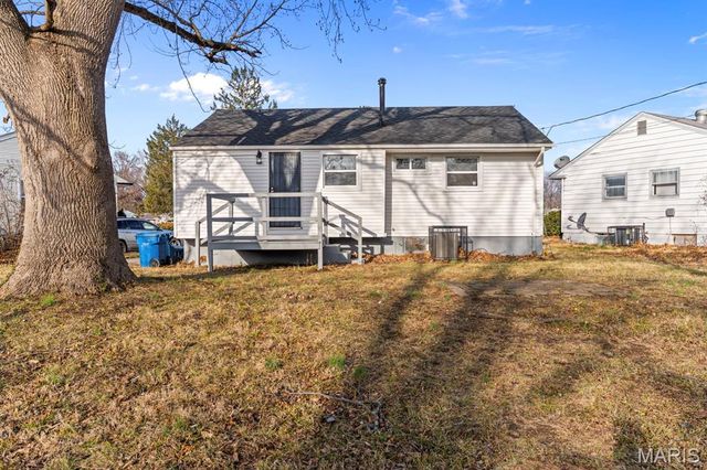 10500 Prestwick Drive, Unincorporated, MO 63137