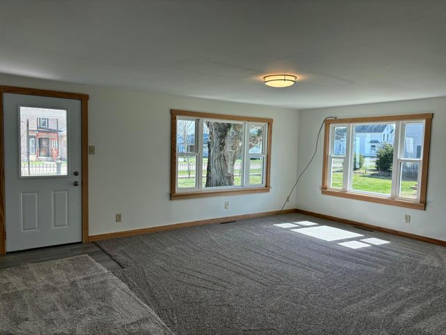 73 N Main Street, Utica, OH 43080