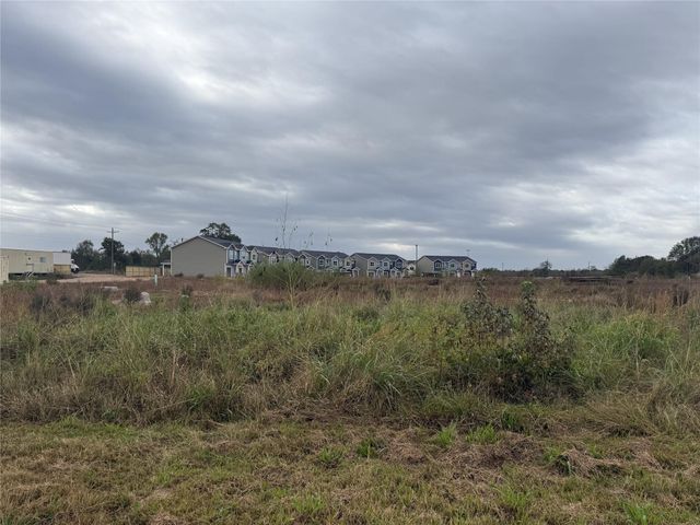 14010 Longstreet Bldg 19, Willis, TX 77318