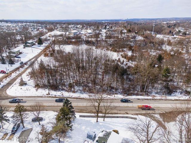 0000 Williams Lake Rd., White Lake, MI 48386