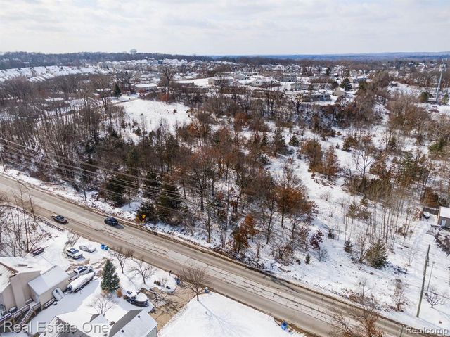 0000 Williams Lake Rd., White Lake, MI 48386