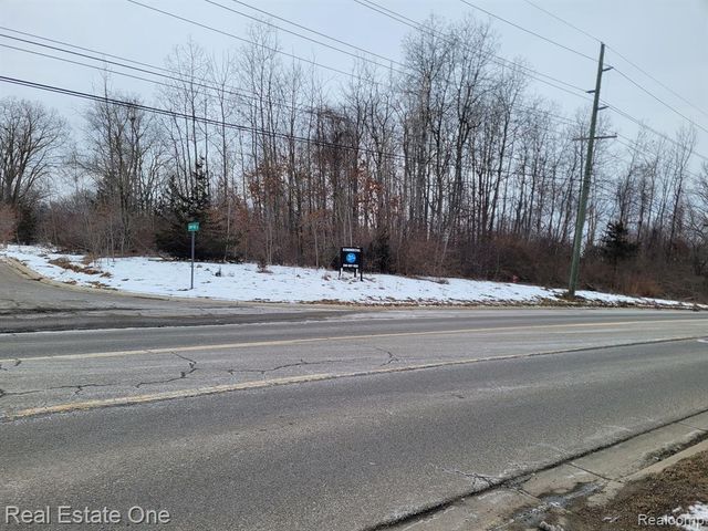 0000 Williams Lake Rd., White Lake, MI 48386