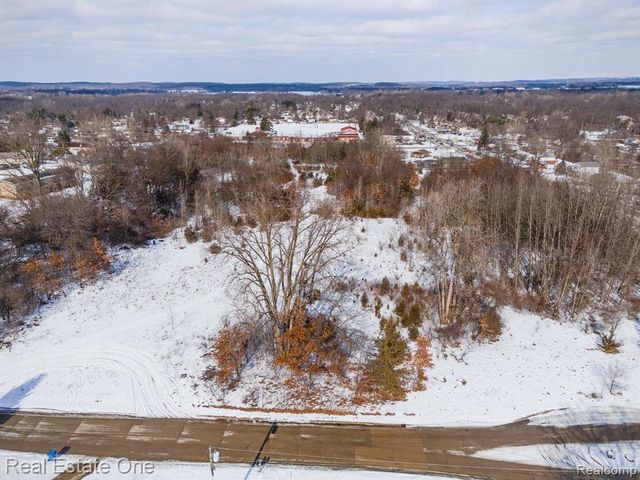 0000 Williams Lake Rd., White Lake, MI 48386