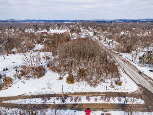 0000 Williams Lake Rd., White Lake, MI 48386