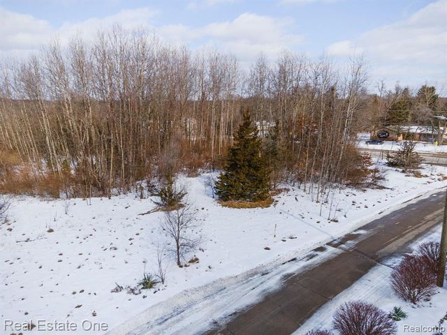 0000 Williams Lake Rd., White Lake, MI 48386