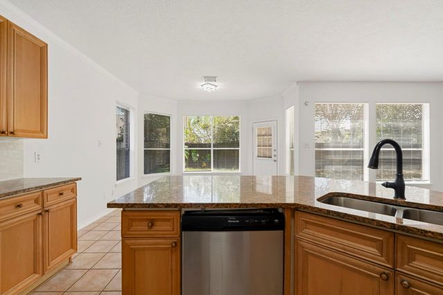 1925 Lori Court, Seabrook, TX 77586