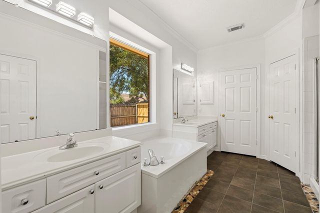 1925 Lori Court, Seabrook, TX 77586