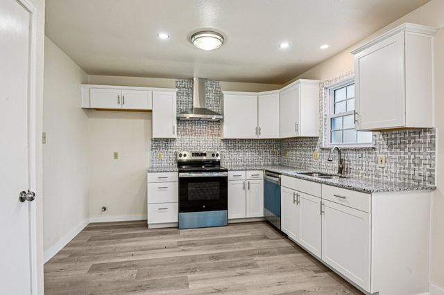 832 Cross Timbers Drive, Fort Worth, TX 76108